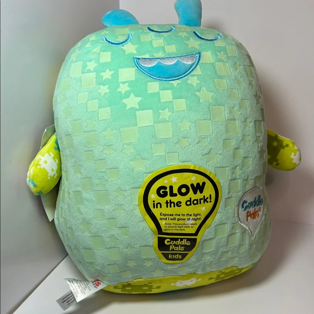 KIDS PREFERRED Two Sided Glow in The Dark Cuddle Pal Pixel The Alien Plush 11.5”